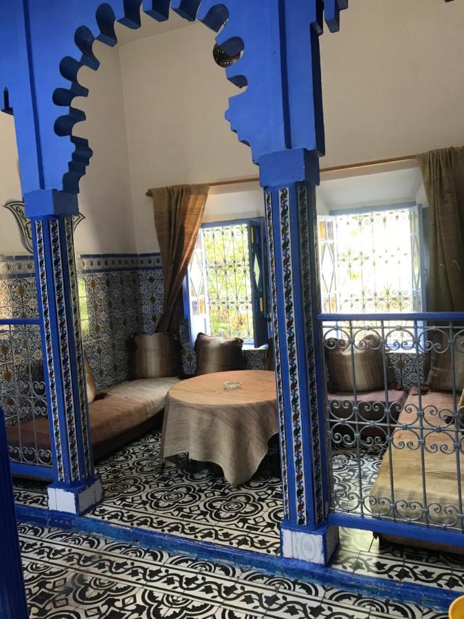 Hotel Ahrazem 舍夫沙万 外观 照片