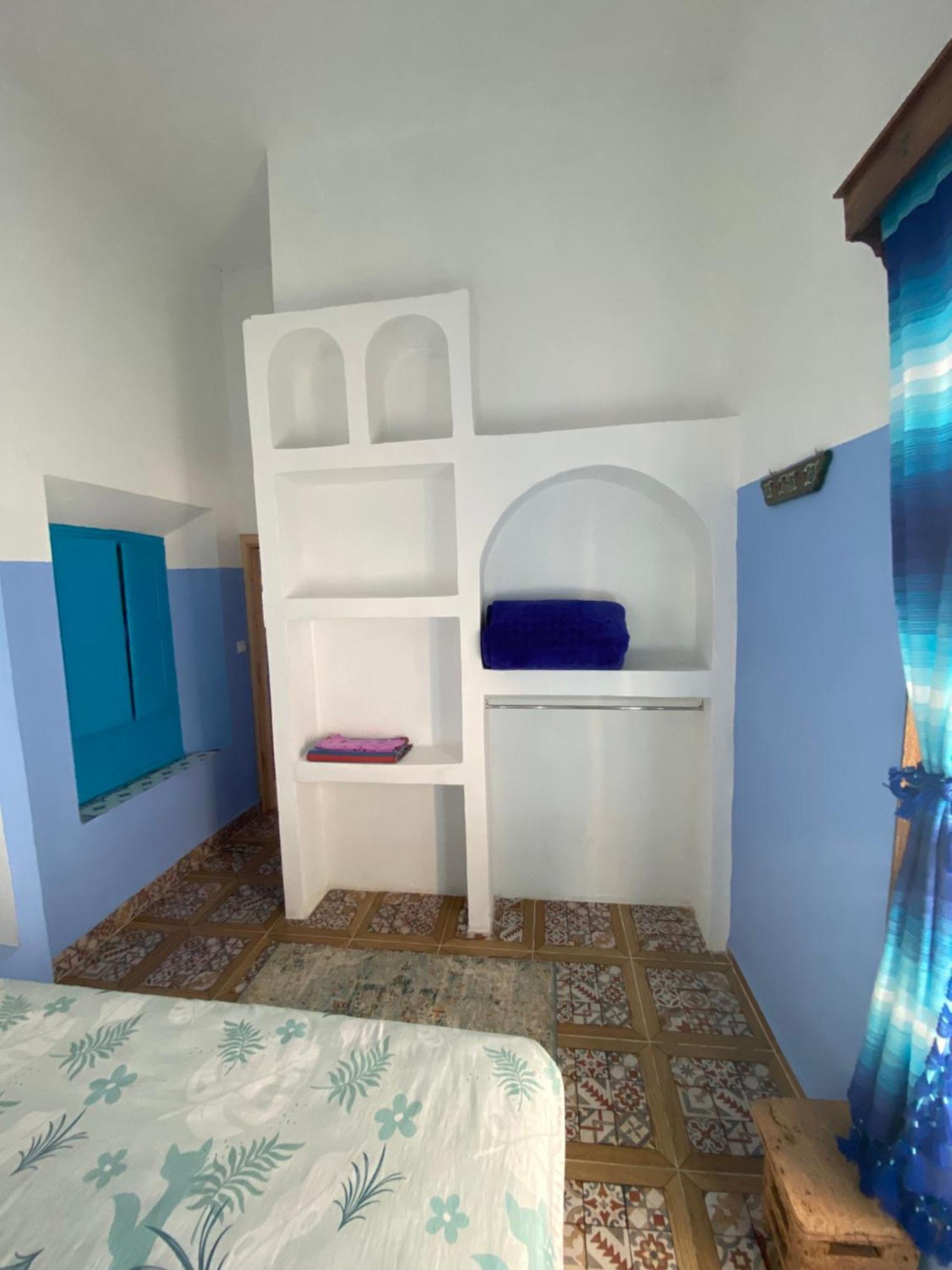 Hotel Ahrazem 舍夫沙万 外观 照片