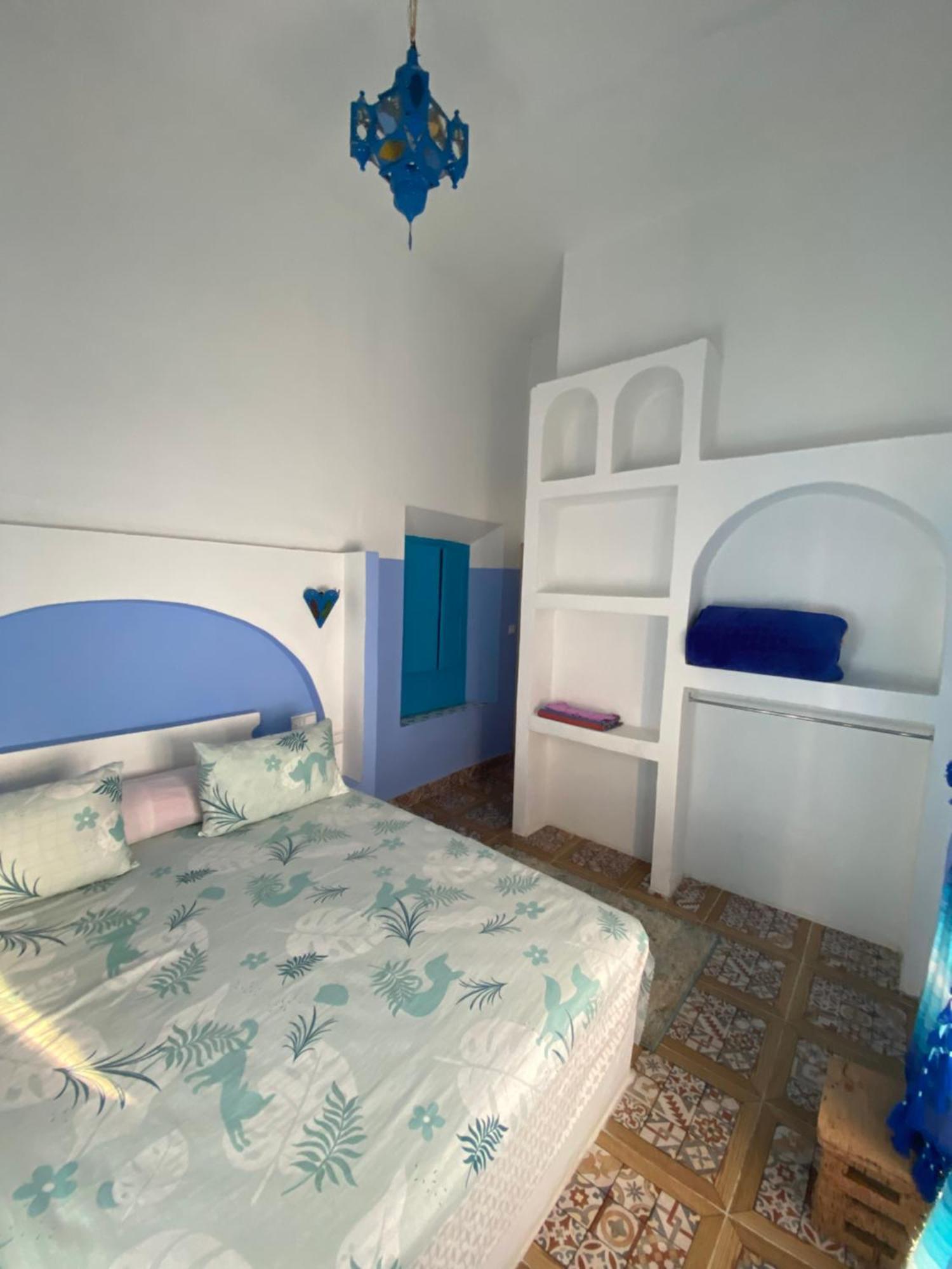 Hotel Ahrazem 舍夫沙万 外观 照片