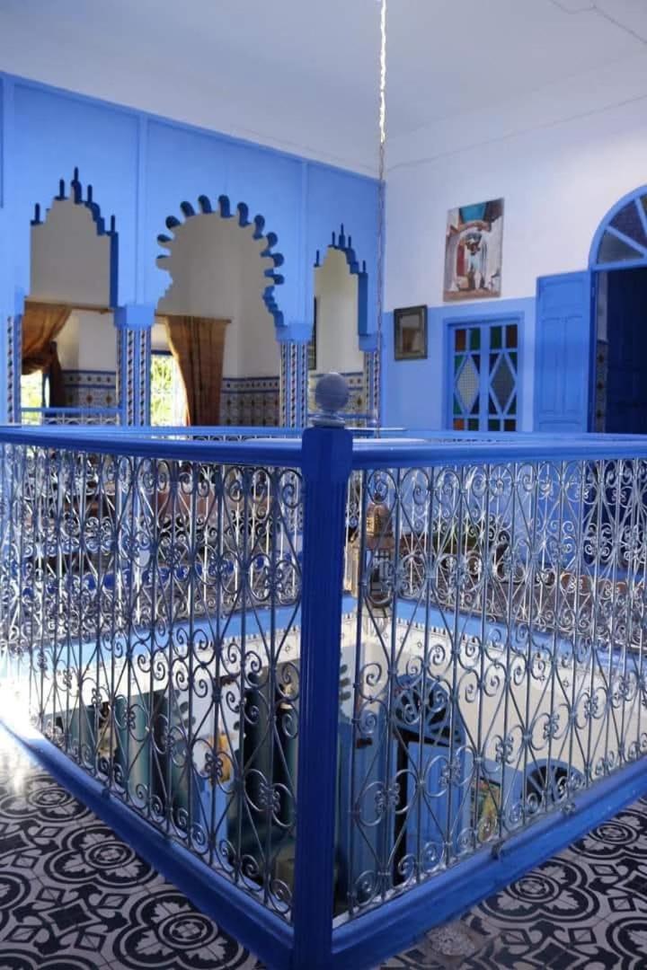 Hotel Ahrazem 舍夫沙万 外观 照片